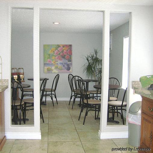 Apple Tree Inn Spokane Restaurant photo
